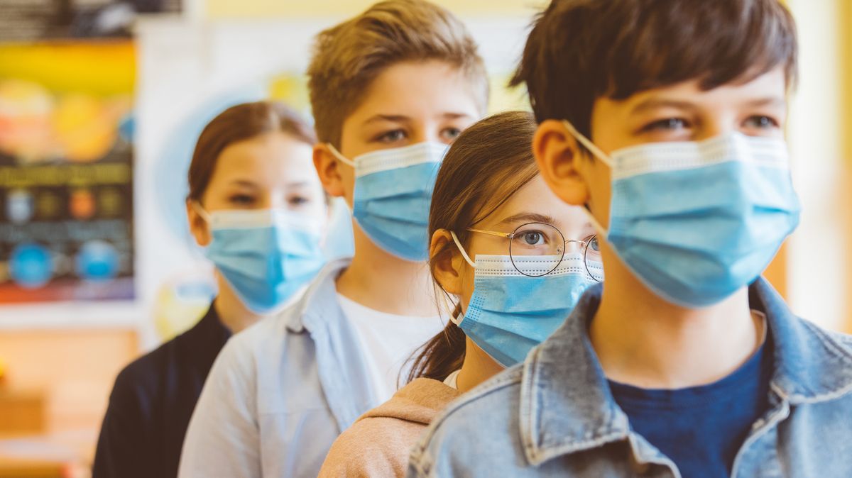 Nemocnice řeší, kde učit děti zdravotníků. Nechtějí další ztráty sil